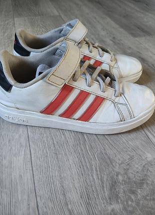 Кроссовки adidas 22,2 см