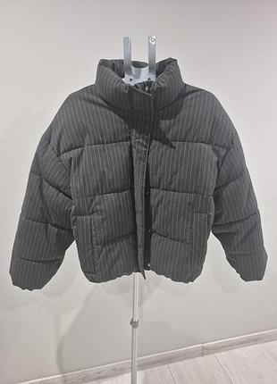 Куртка-пуховик pull&bear у смужку, розмір m