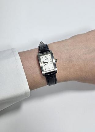 Женские винтажные редкие наручные часы hugo boss hb.22.3.14.2009