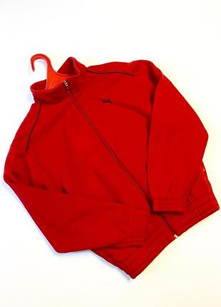 Спортивная олимпийка / зипка puma в насыщенном красном цвете
яркая и удобная кофта на молнии от бренда puma с вышитым логотипом на груди.