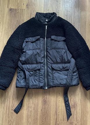 Стильна чорна куртка boohoo, l