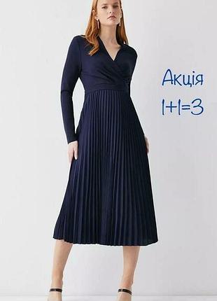 Плісована міді сукня asos синього кольору