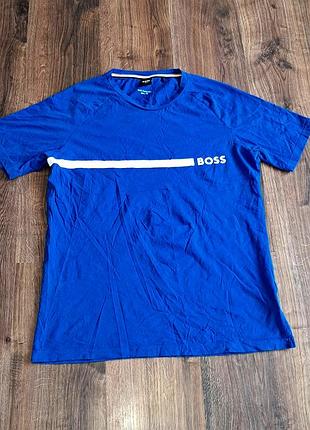 Мужская уникальная футболка hugo boss с большим лого оригинал