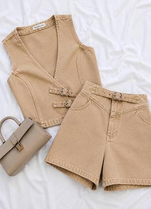 Костюм жіночий