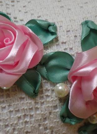 Декоративная винтажная кружевная наволочка с розами, вышивка лентами4 фото