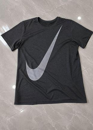 Чоловіча футболка бренд nike р. л. оригінал