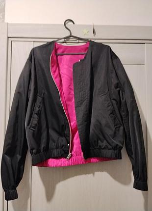 Атласний бомбер на дві сторони чорний/фуксія
s-m oversize h&m