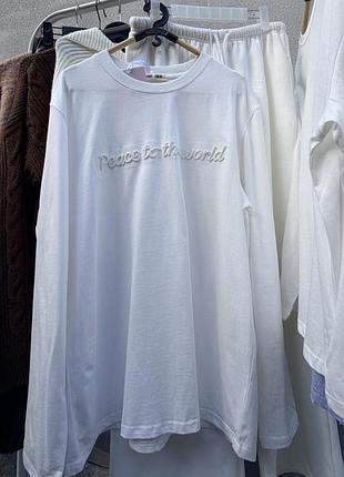 Білий цупкий лонгслів з принтом оверсайз one size xs/l белый лонгслив оверсайз
