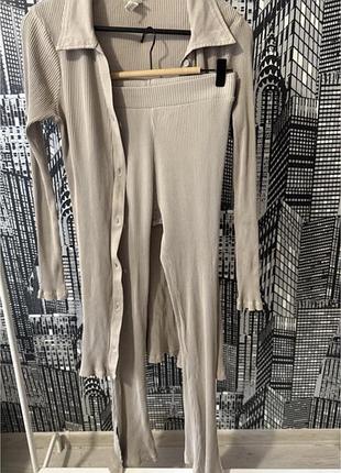 Бежевий костюм в рубчик h&m жіночій костюм з подовженою сорочкою і штанами