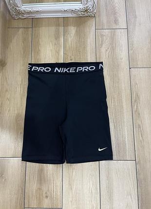 Жіночц спортивні шорти nike pro m