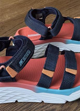 Skechers босоніжки жіночі р.38(25 см).