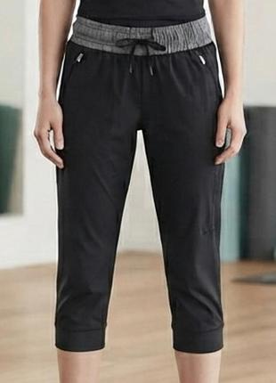 Спортивні капрі h&m sport (розмір eur s/m)