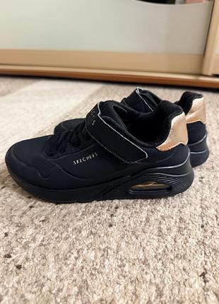 Кросівки для дівчинки skechers 30-31 р