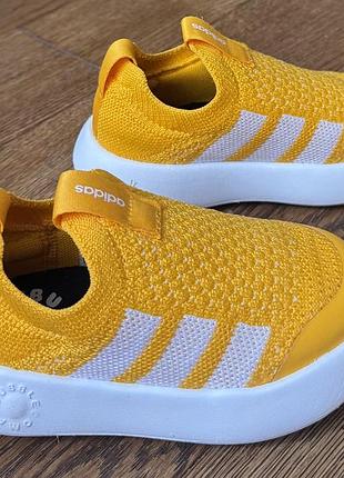 Adidas unisex bubblecomfy кросівки дитячі р.25 (15 см) 2024 р.