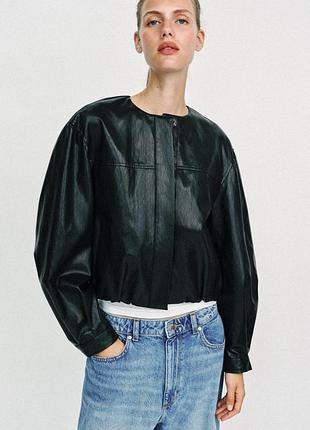 Бомбер з еко-шкіри zara розмір l