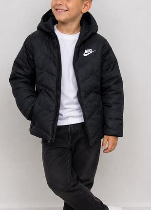 Теплая куртка nike sportswear серия engineered for future use для мальчика в отличнейшем состоянии.