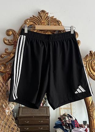 Шорти adidas з полосками