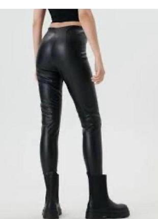 Шкіряні штани stradivarius uk 10 eur 38