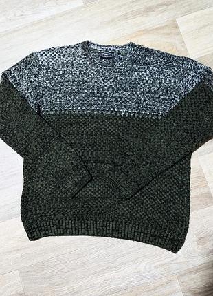 Мужской тёплый свитер , размер l-xl .