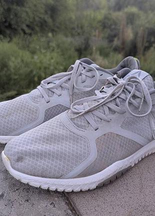 Чоловічі сірі кросівки reebok flexagon force