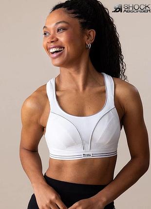 Белый спортивный бюстгальтер модели ultimate run bra