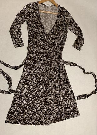 Класична сукня на запах (wrap dress) від британського бренду l.k. bennett