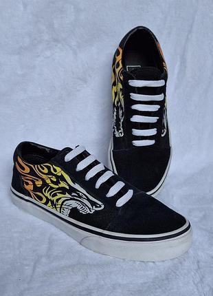 Кеди vans old skool зі спеціальної серії ferocious flame (wolf/lion/dragon pack). 34р.