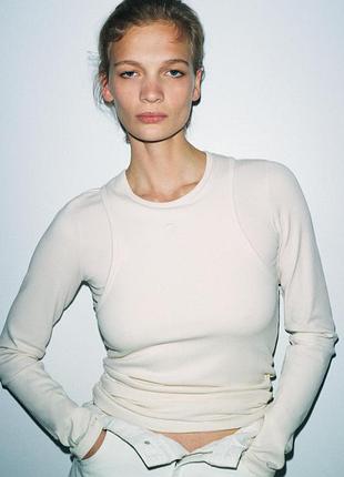Долгслив з подвійним ефектом від zara