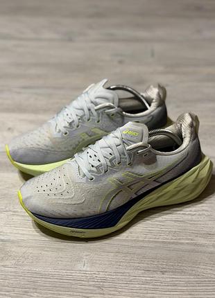Кросівки asics  novablast 4 оригінал розмір 41