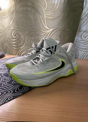 Nike giannis immortality 4