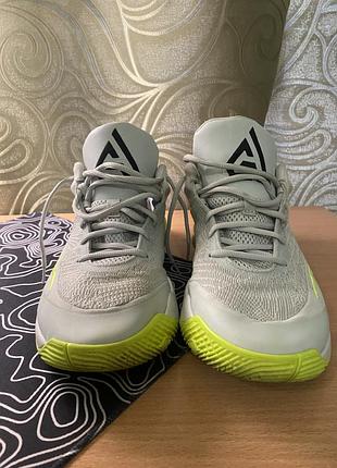 Nike giannis immortality 4 3