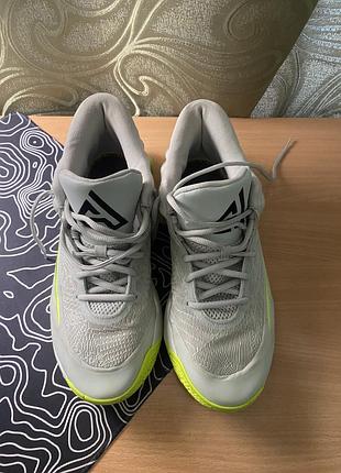 Nike giannis immortality 4 4