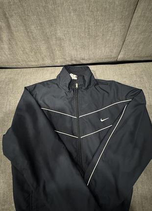 Чоловіча вітровка nike чорна