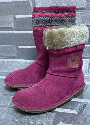 Чоботи чобітки дитячі шкіряні 28 розмір (17,5 см устілька) clarks рожеві фуксія натуральна замшева шкіра демісезон дитяче взуття для дівчинки дівчини
