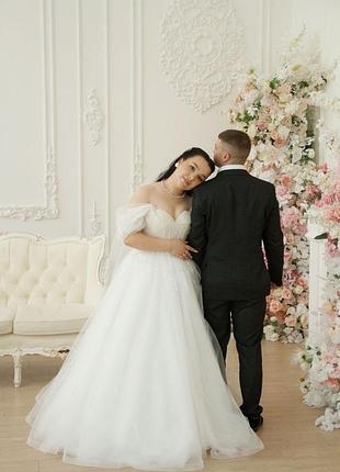 Весільна сукня