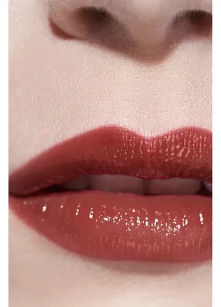 Помада для губ 176 escapade 174.176 chanel rouge coco flash hydrating shine lip