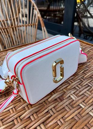 Marc jacobs logo white pink новинка яскрава трендова сумочка марк джейкобс біла малинова рожева трендовая белая малиновая розовая компактная сумка