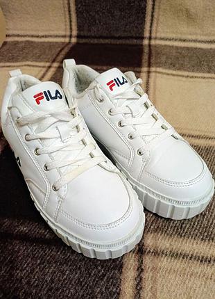 Білі кросівки, кеди на платформі fila sandblast l, р39, 25см, оригінал