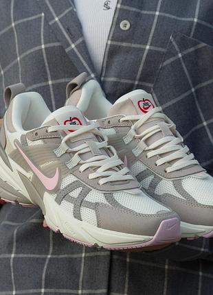 Nike runtekk pink foam vast grey