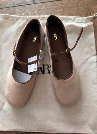 Бежеві балетки zara розмір 37