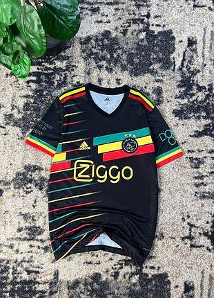 Футбольна футболка adidas ajax bob marley