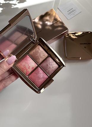 Палетка румян ambient lighting palette — flushed edit