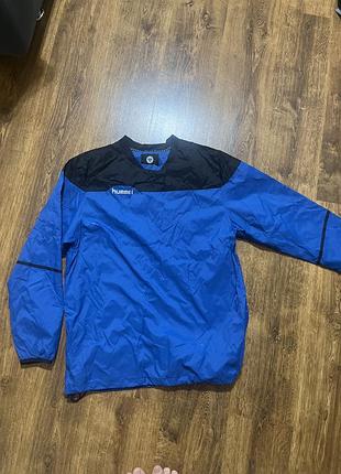 Синьо-чорна спортивна вітровка-вітровка бренду hummel authentic all weather top