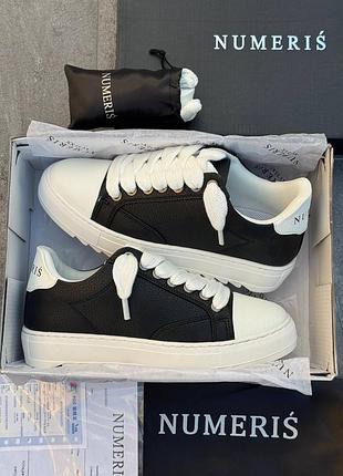 Numeris black lether 2