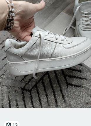 Кроссовки кожаные женские 40