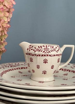 Вінтажний молочник royal staffordshire, серія burgundy ironstone, англія