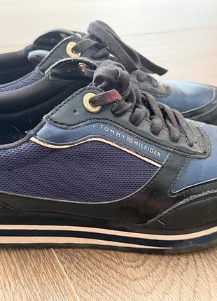Взуття tommy hilfiger