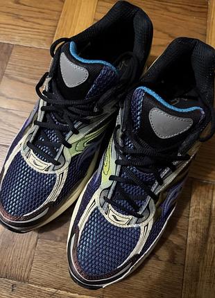 Saucony cristal cave progrid omni 9