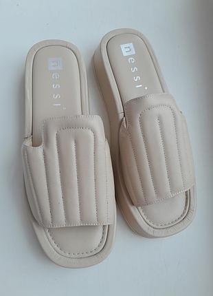 Шлепанцы 40-41р кожа