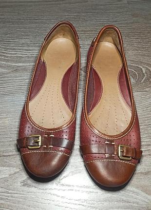 Туфлі шкіряні жіночі clarks